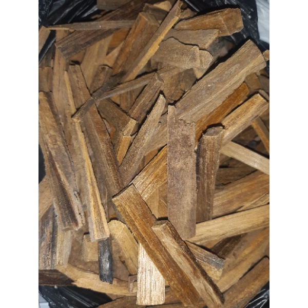 potongan kecil kecil kayu gaharu 1 kg