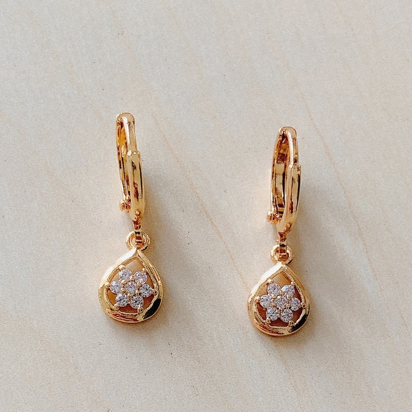 Anting Wanita Oval Bintang Zirconia gold Xuping