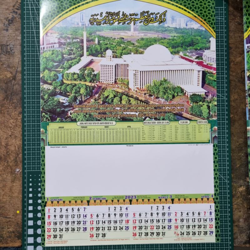 kalender dinding 2023 caturwulan 3 lembar mesjid indonesia