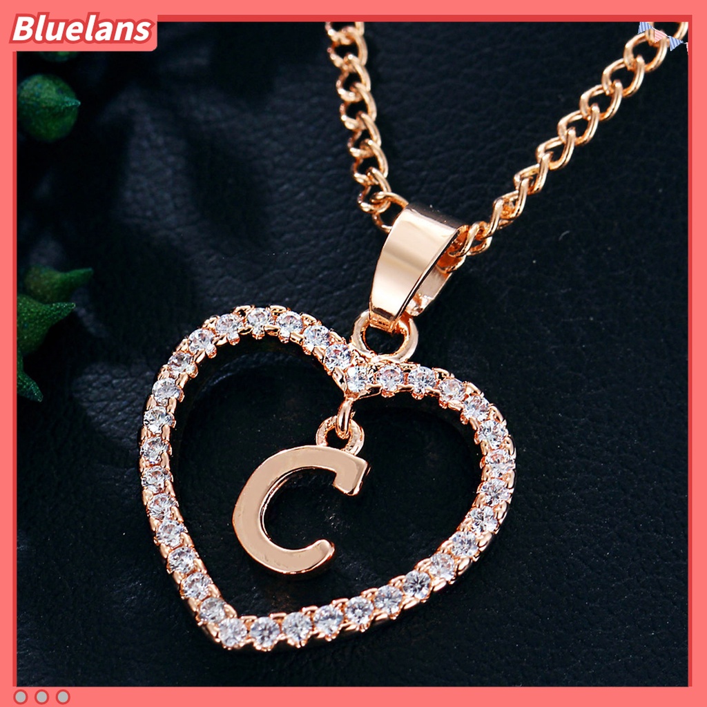 Kalung Dengan Liontin Hati 26 Huruf Aksen Berlian Imitasi Bahan Alloy Untuk Wanita