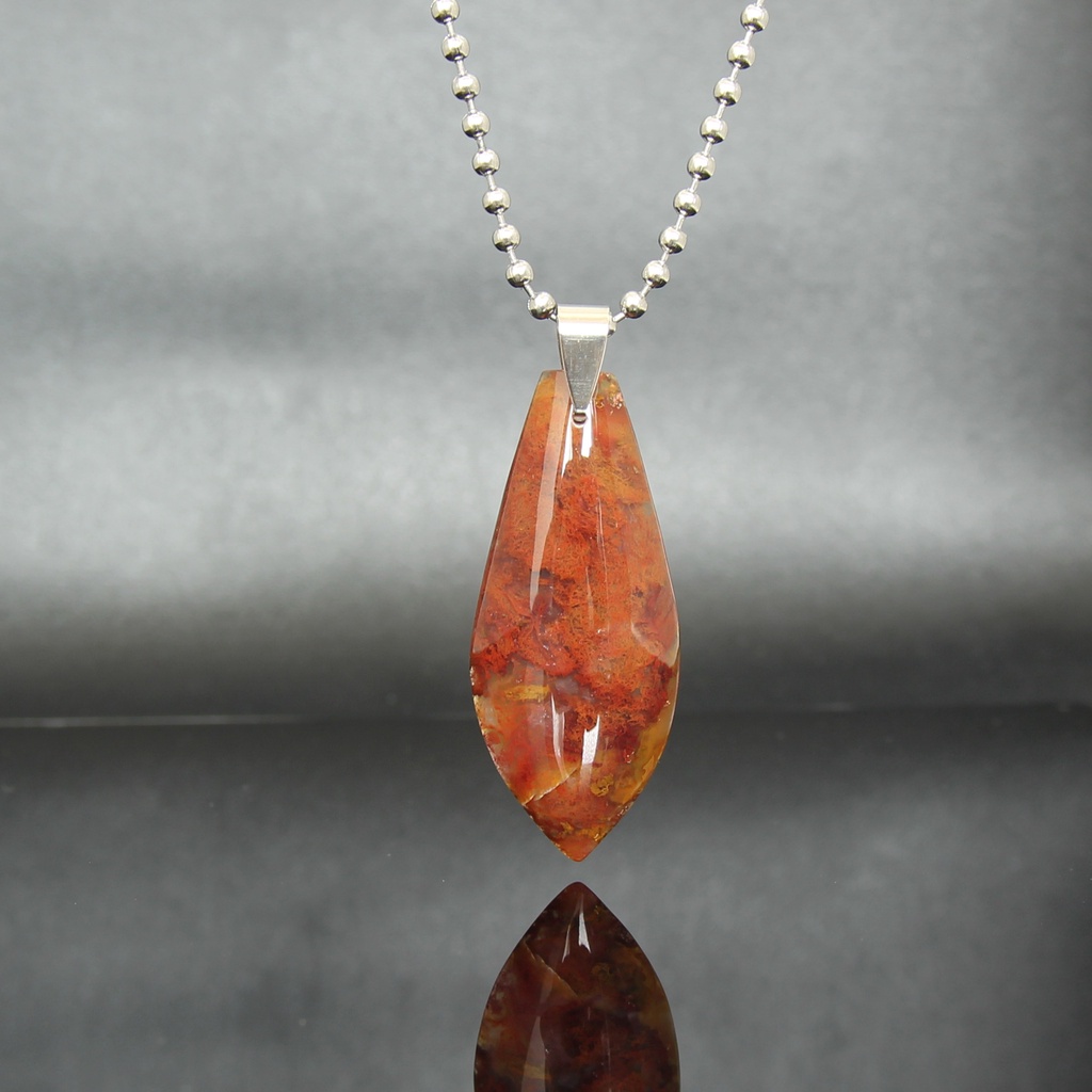 Kalung Liontin Batu Lumut Aquarium Merah Natural Plume Agate LT1260