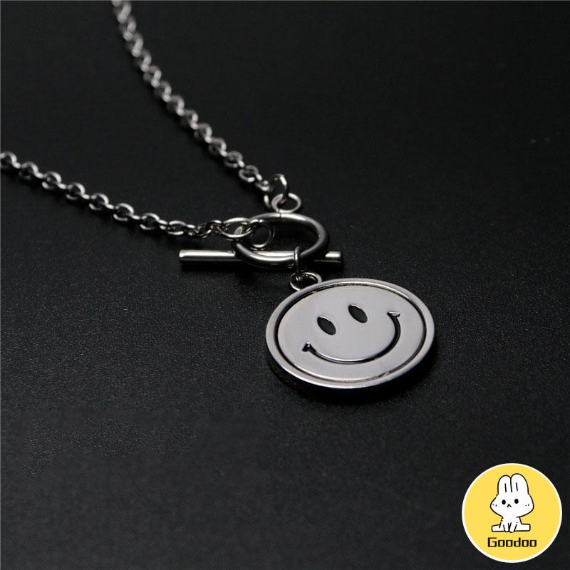 Fashionable Simple Smile Pendant Hip Hop Pria dan Wanita Kalung -Doo
