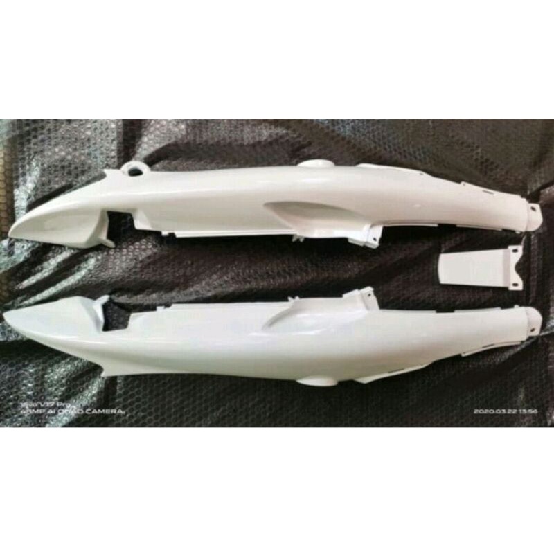 COVER BODY JUPITER Z LAMA WARNA PUTIH