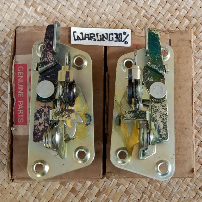 Dor lock pintu Toyota Hiace tua RH10 - RH11 - RH15 - RH16  original baru