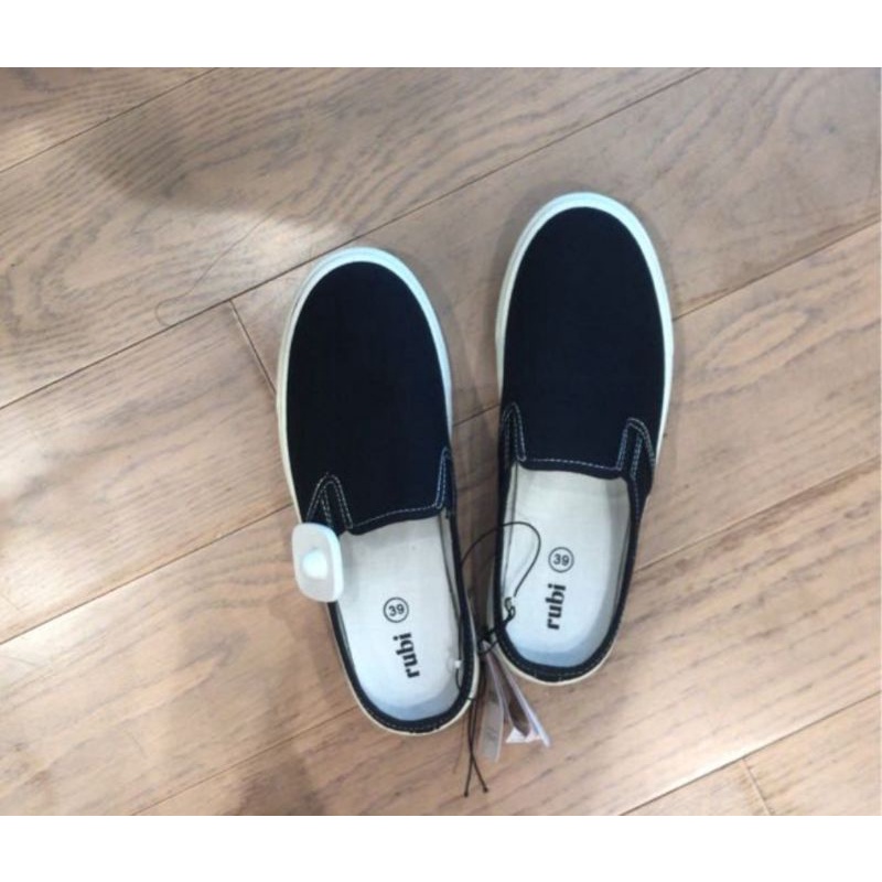 SLIP ON RUBI MULE PRELOVED
