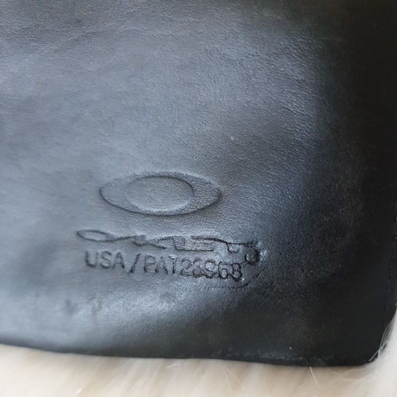 OAKLEY USA DOMPET KULIT PRELOVED