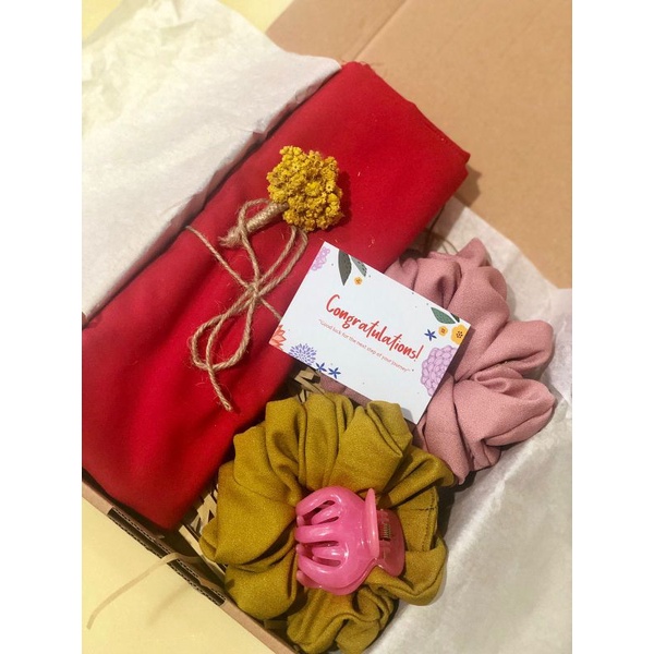 

Kado Hampers Hijab premium