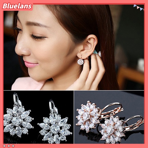 Anting Stud Desain Bunga Aksen Batu Zirkon Untuk Wanita
