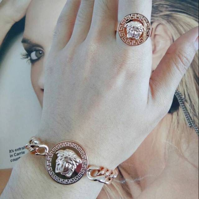 Bisa (COD) Set Perhiasan Titanium Versace / Kalung Gelang Cincin Versac* Premium - cincin saja