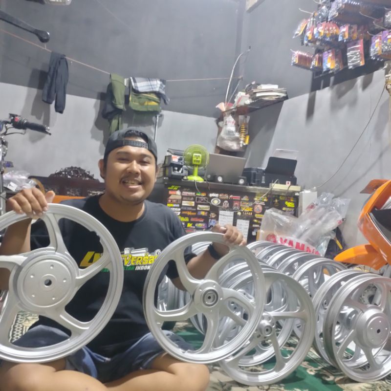 VELG NOUVO S ORI ORIGINAL YAMAHA MALAYSIA LIKE NEW