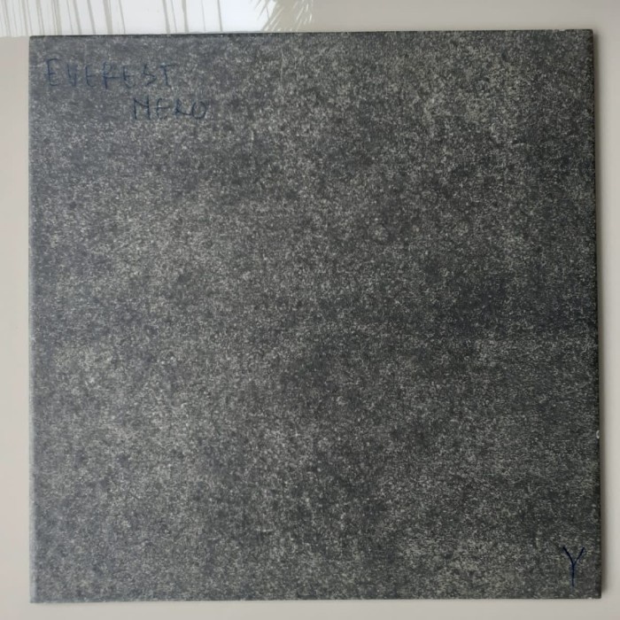 KERAMIK 40X40 EVEREST NERO MATT - MULIA TILE