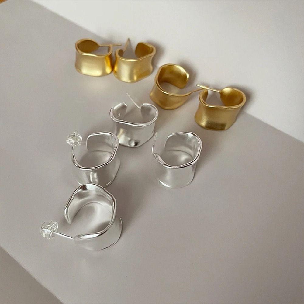 Mxbeauty Anting Berbentuk C Berlebihan Indah Retro Geometri Tepi Lebar Logam Lingkaran Anting Wanita Stud Earrings Korea Style Earrings