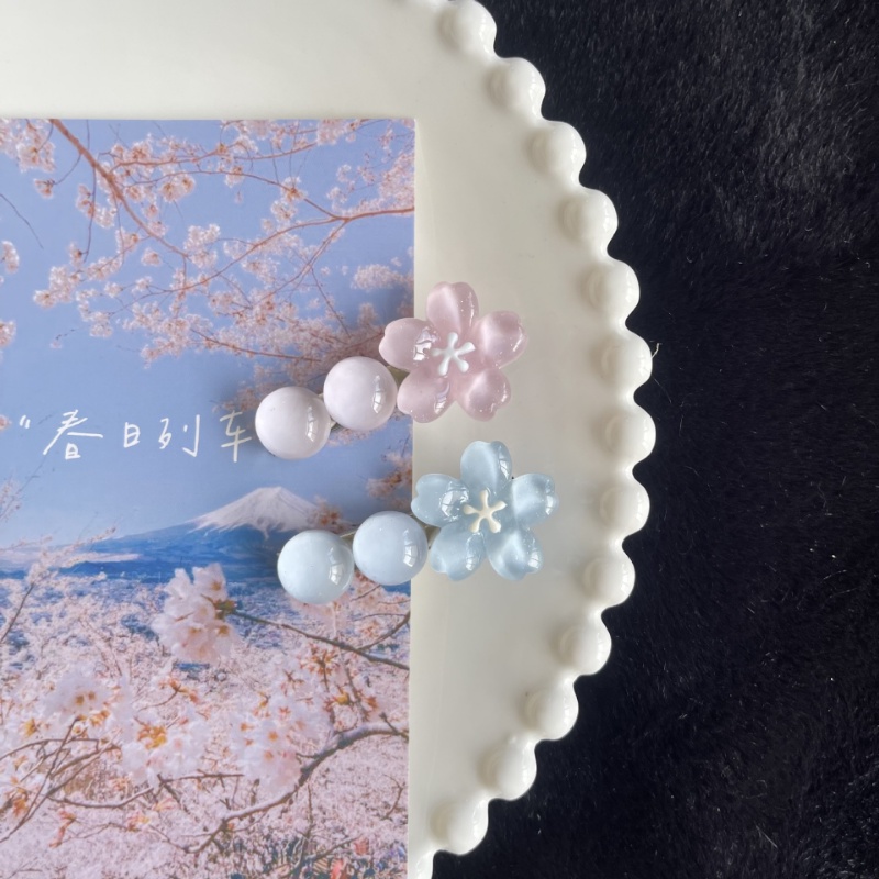 Mhang Jepit Rambut Bahan Resin Desain Bunga Sakura Warna Pinkbiru Untuk Wanita