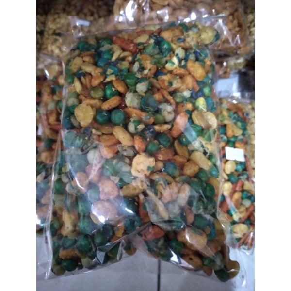 

kacang campur mix 1kg