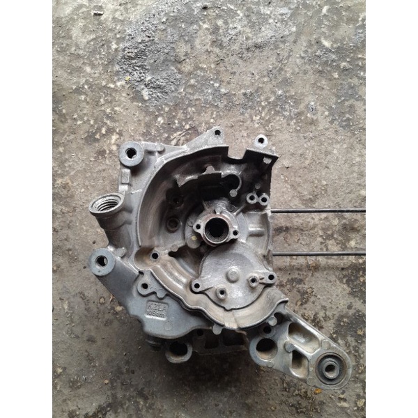 Crankcase rengkes kanan Beat Fi Scoopy fi kzl original copotan blok oli rengkes kalter kanan