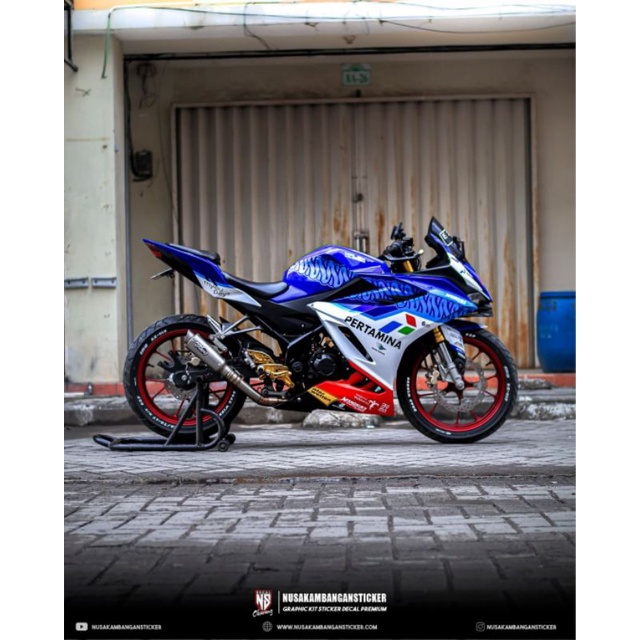 Decal Kit Stiker Motor Honda CBR 150R All New Full Body Mandalika Biru Grafis Racing Team Sticker Cu