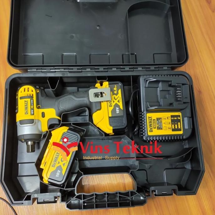 Dewalt Dcf880M2 Dcf880 Cordless Impact Wrench 18V Sock 1/2 Inch