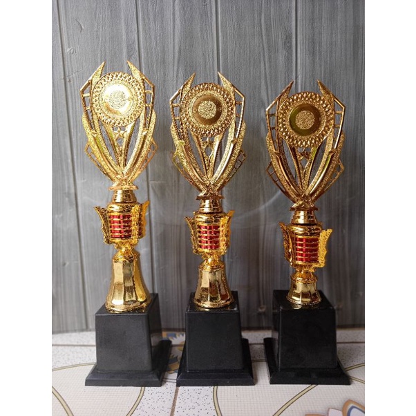 Piala 045 + FG 12uc Tinggi 41cm