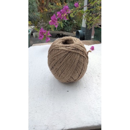 

tali goni 3 PLY berbentuk nanans dan panjang 250 meter untuk tali undangan dengan kualitas terbaik