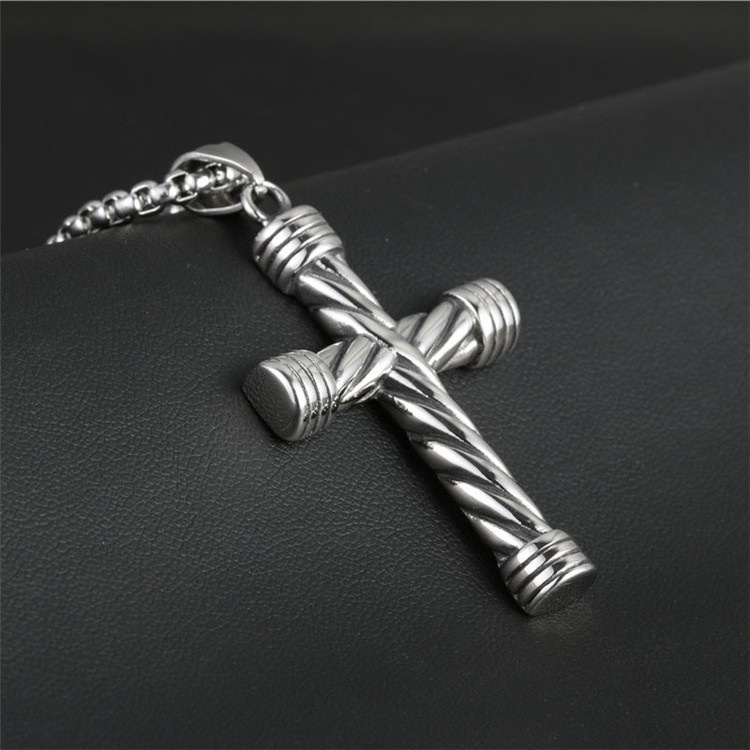 Kalung Liontin Salib Bahan stainless steel Gaya hipster Eropa Amerika