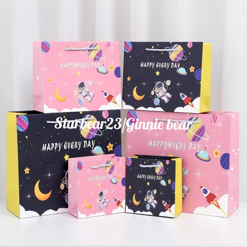 

Paperbag happy everyday astronot size medium