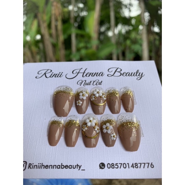 Kuku palsu pernikahan fake nail wedding nail art Nude