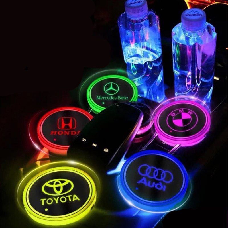 Holder Cup Minuman Dengan Lampu LED 7 Warna Untuk Mobil Toyota Honda