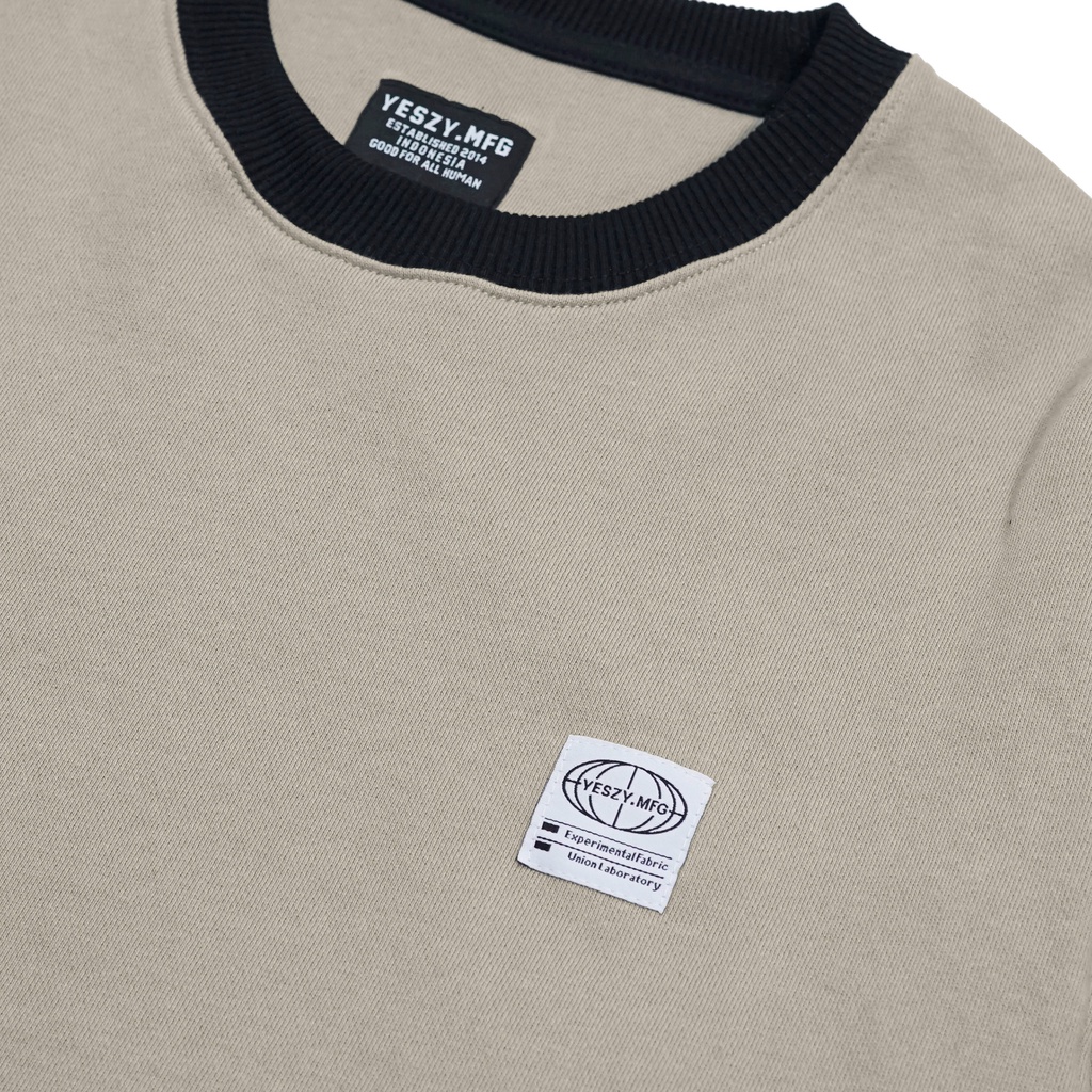 YESZY.MFG Crewneck Sand Logo Woven