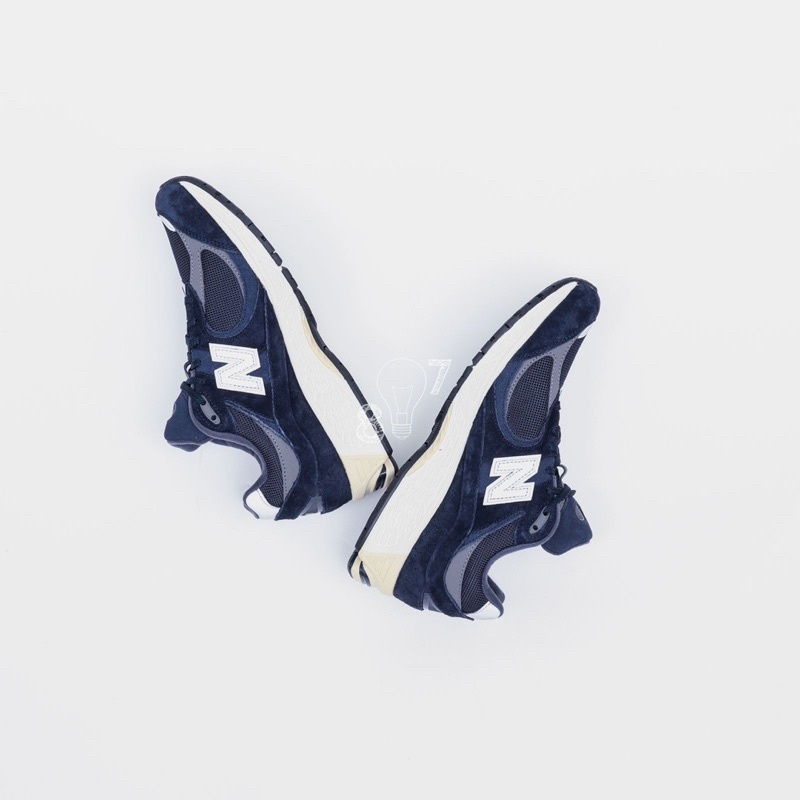 New Balance 2002R Navy