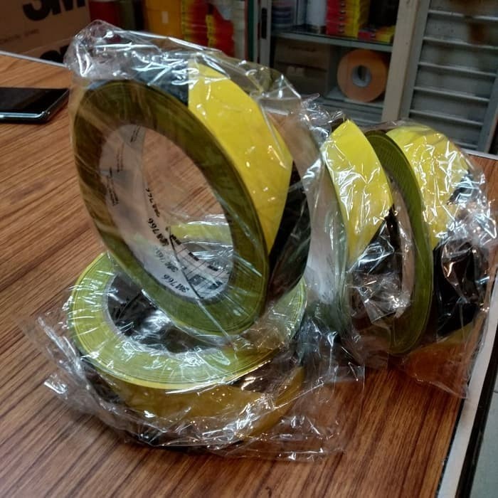 

Lakban Lantai 3M 766 Garis Polis Line Floor Marking Tape 1"x 33 M SSL