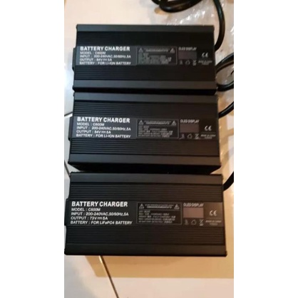 Charger Lithium 60 volt 5 A untuk Motor listrik VIAR