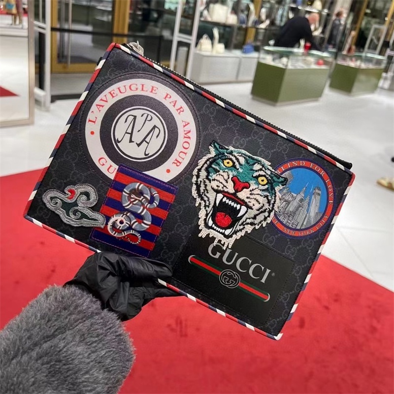 Gucci black embroidered UFO tiger bag zipper clutch 496346