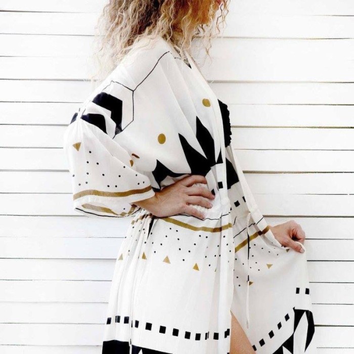 Wardrobe Cardigan Import Wanita Outer Pantai Putih Motif Tribal Jumbo Big Size