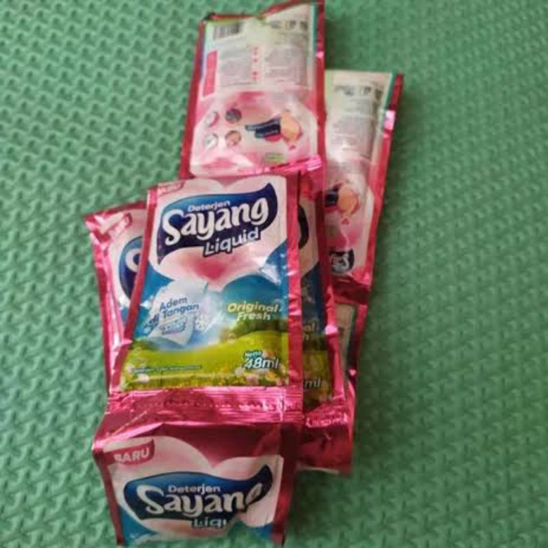 Detergen cair merk Sayang sachet
