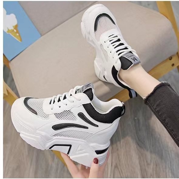 Sepatu Tinggi Perempuan Kasual Import Sepatu Cewek Jalan Modis Spatu Sneaker Wanita Kekinian SP-209