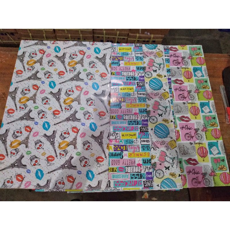 

Kertas Kado Kiky