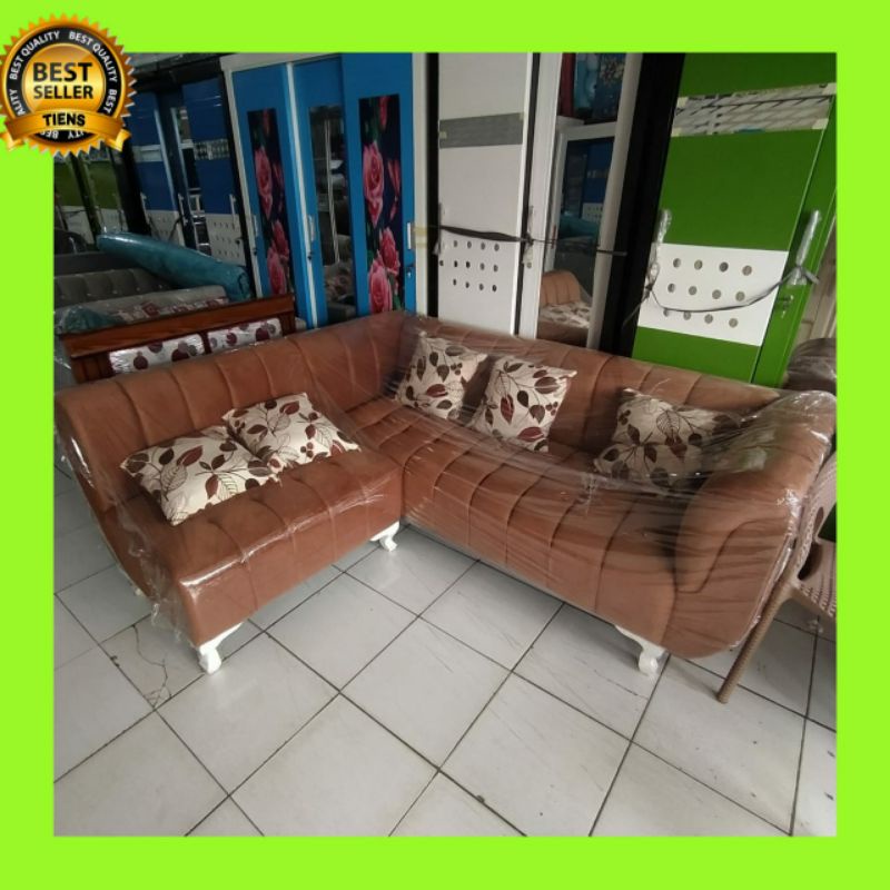 kursi sofa ruang tamu sudut