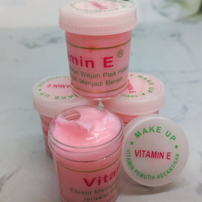 SATUAN CREAM VITAMIN E ORI PEMUTIH DAN ALAS MAKEUP