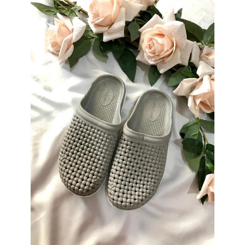 Shevano 135 B - Sendal  karet Kokop Wanita Shevano Motif Lobang Tebal Ukuran 36 - 41