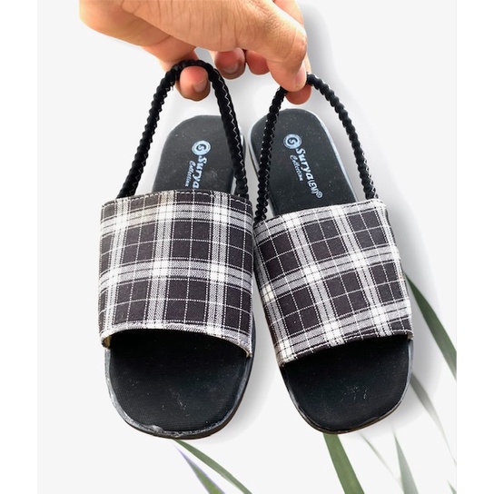 Sandal Wanita Tali Karet Kain Premium Kotak