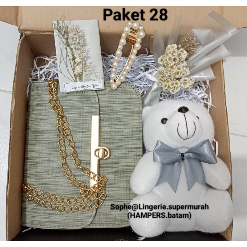 

HAMPERS ULTAH / HAMPERS VALENTINE / KADO VALENTINE / KADO ULTAH / KADO ANNIVERSARY / KADO GIFT / KADO KEKINIAN / TAS CEW / KADO CEWE