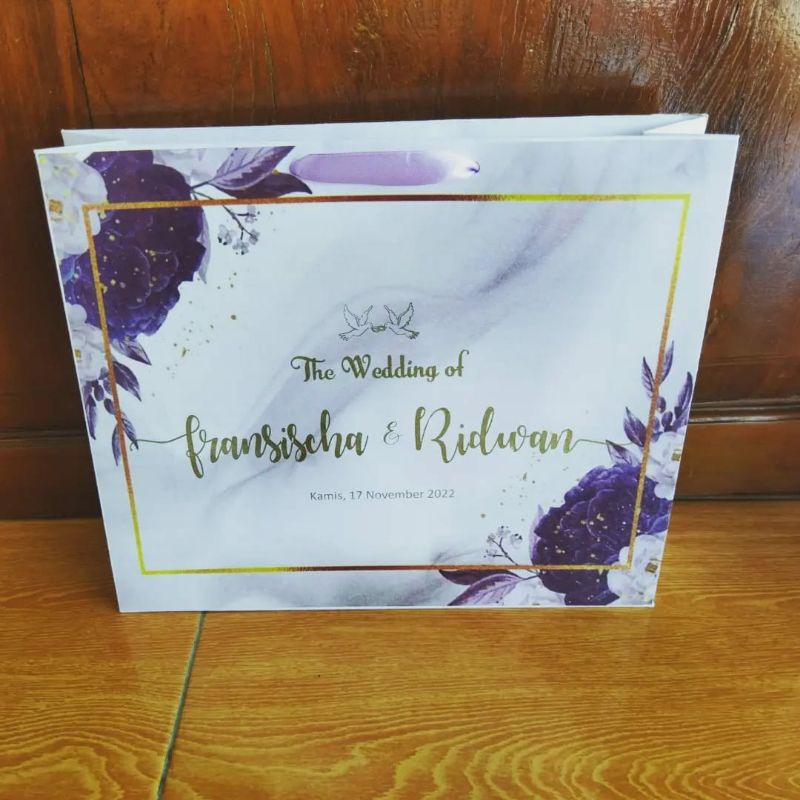 

Paperbag Custom, BC putih , size 30×8×25 ,baground full warna,,keren dan cantik