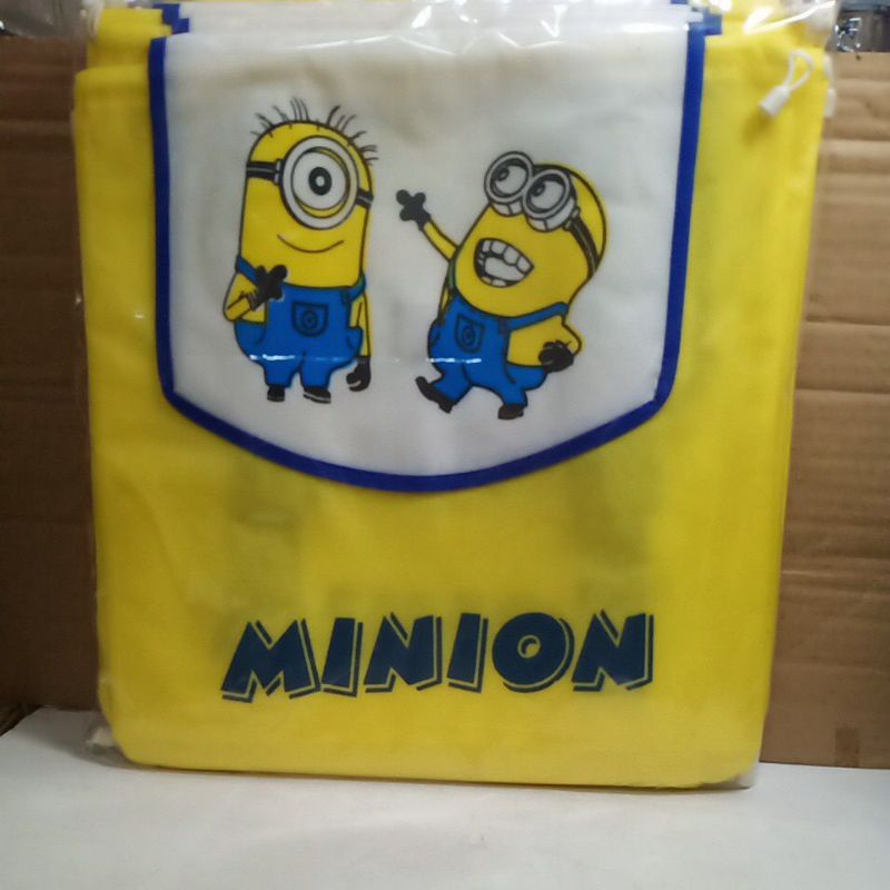 

Tas Kado Spunbond Tenteng Gemblok Minion 30 x 30 cm 12 pcs / 1 Lusin