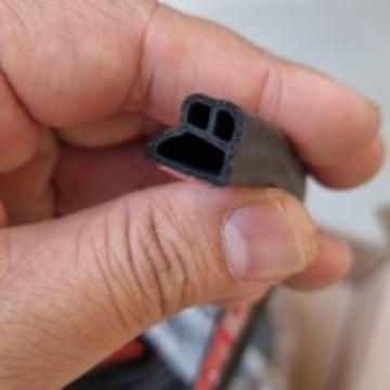 Karet Seal Pintu Mobil Seal Strip Peredam Kedap Air Suara Double tape