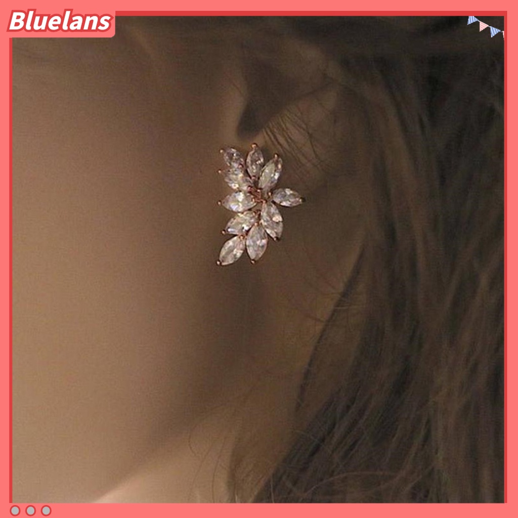 1 Pasang Anting Stud Bentuk Daun Aksen Glitter Anti Alergi Untuk Kencan