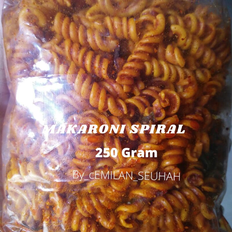 Makaroni spiral Pedas Daun Jeruk Isi 250 gram