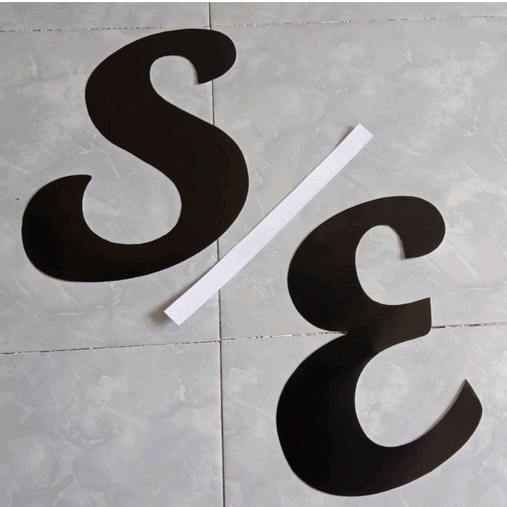 Inisial Huruf Untuk Dekorasi