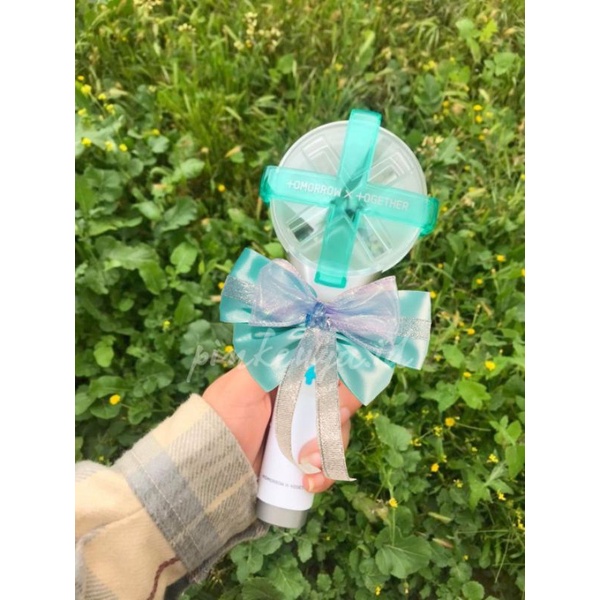 나비 (NA-BI) RIBBON LIGHTSTICK MOABONG TXT (FREE SET PHOTOCARD MEMBER 5PCS)