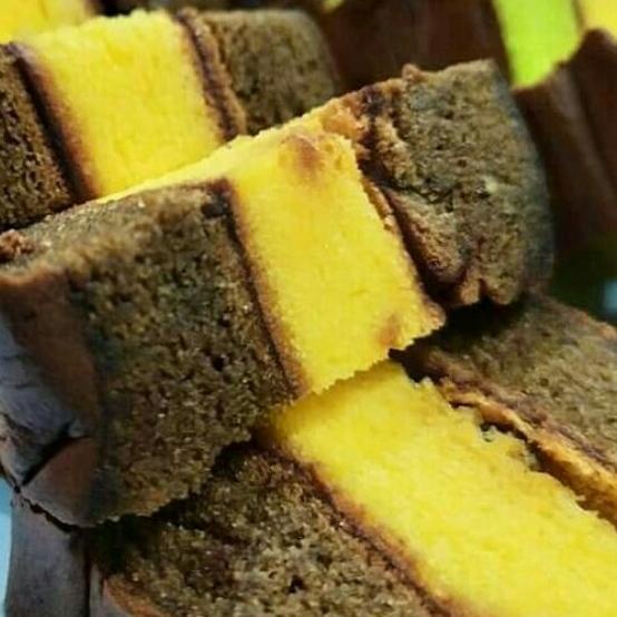 

Spikoe/Spiku/Kue Lapis Surabaya Coklat Kismis Enak Moist dengan Resep Kuno