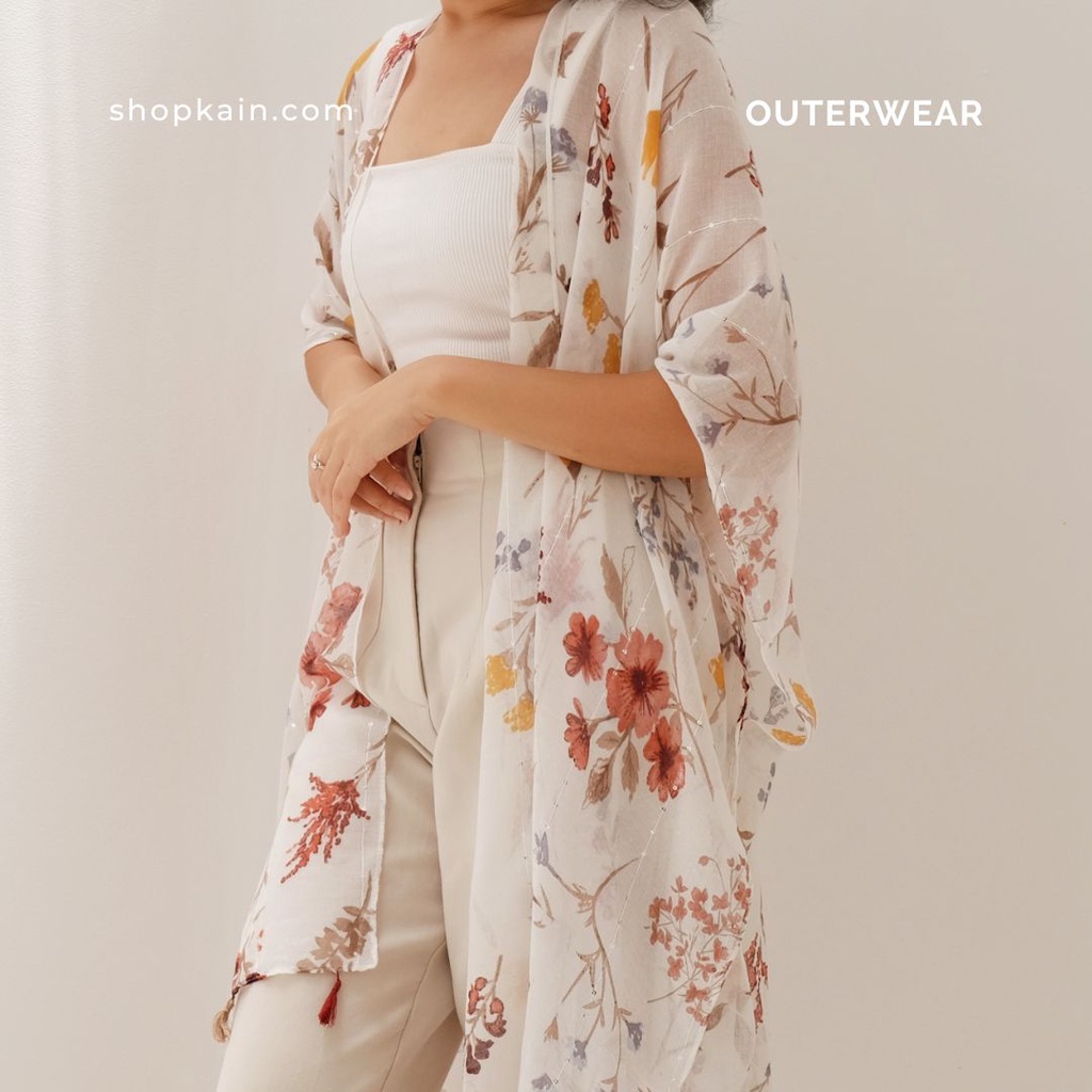 SHOPKAIN HUĀ 花 In WHITE Outer